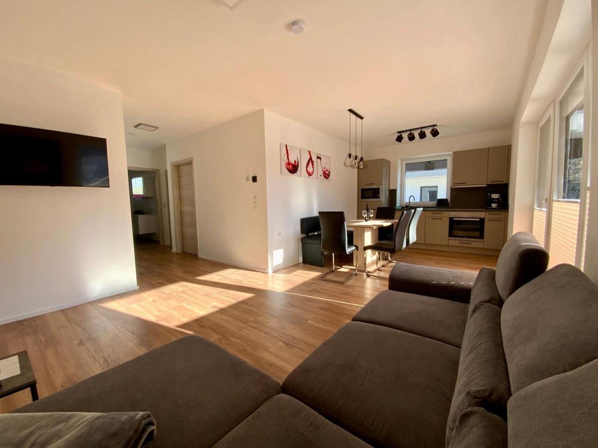 Deluxefort Fuer 10 Gaeste Mit Eigenem Whirlpool Und Fasssauna Imst Exterior foto