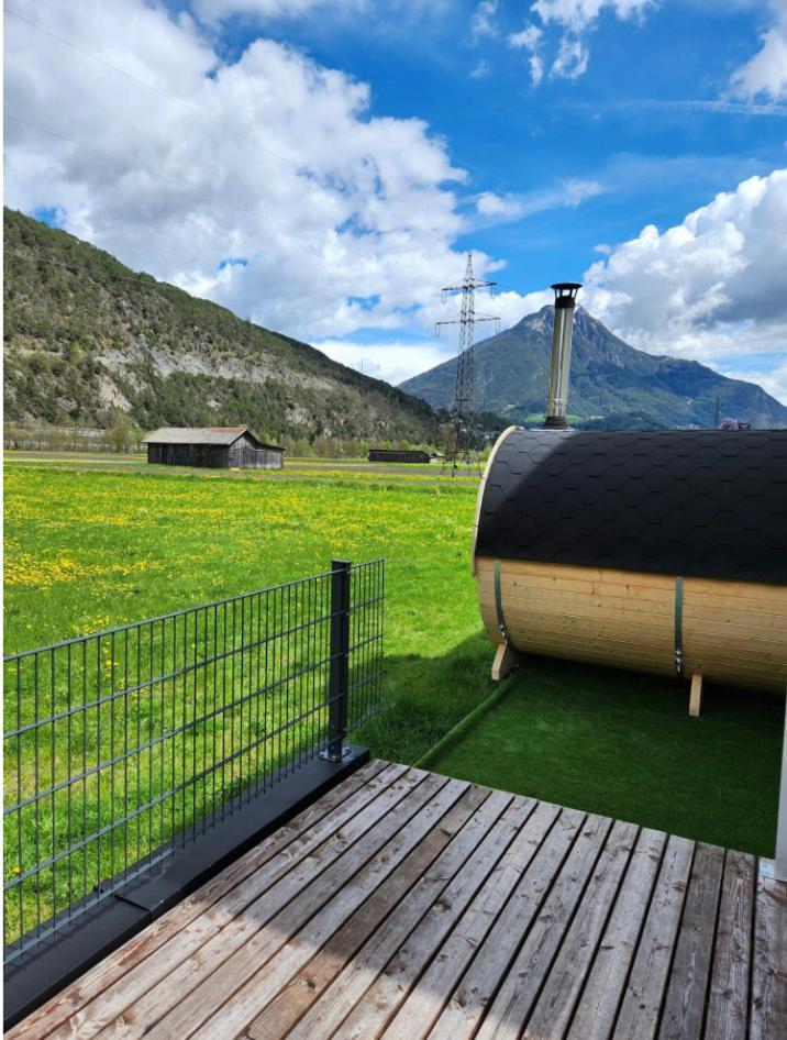 Deluxefort Fuer 10 Gaeste Mit Eigenem Whirlpool Und Fasssauna Imst Exterior foto